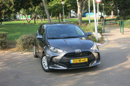 טויוטה יאריס בנזין